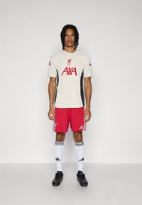 adidas Performance LIVERPOOL FC PRO  - Klubové oblečenie - offwhite