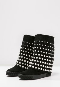 Casadei Botas de tacón - black