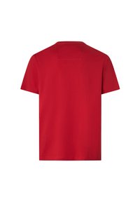 Rode korte mouwen t-shirt van zacht katoen, met een ronde hals en een eenvoudig, effen ontwerp zonder patronen of accenten.