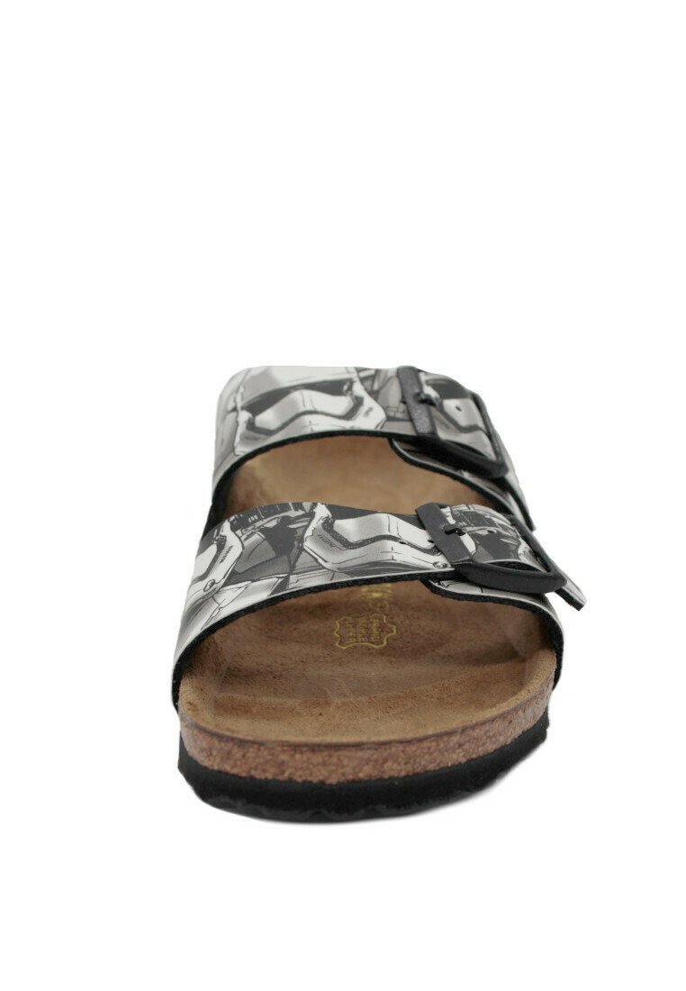 Herren Sandalen | Birkenstock Pantolette flach stormtrooper allover/weiß - AP73438 Herren Sandalen | Birkenstock Pantolette flach stormtrooper allover/weiß - AP73438