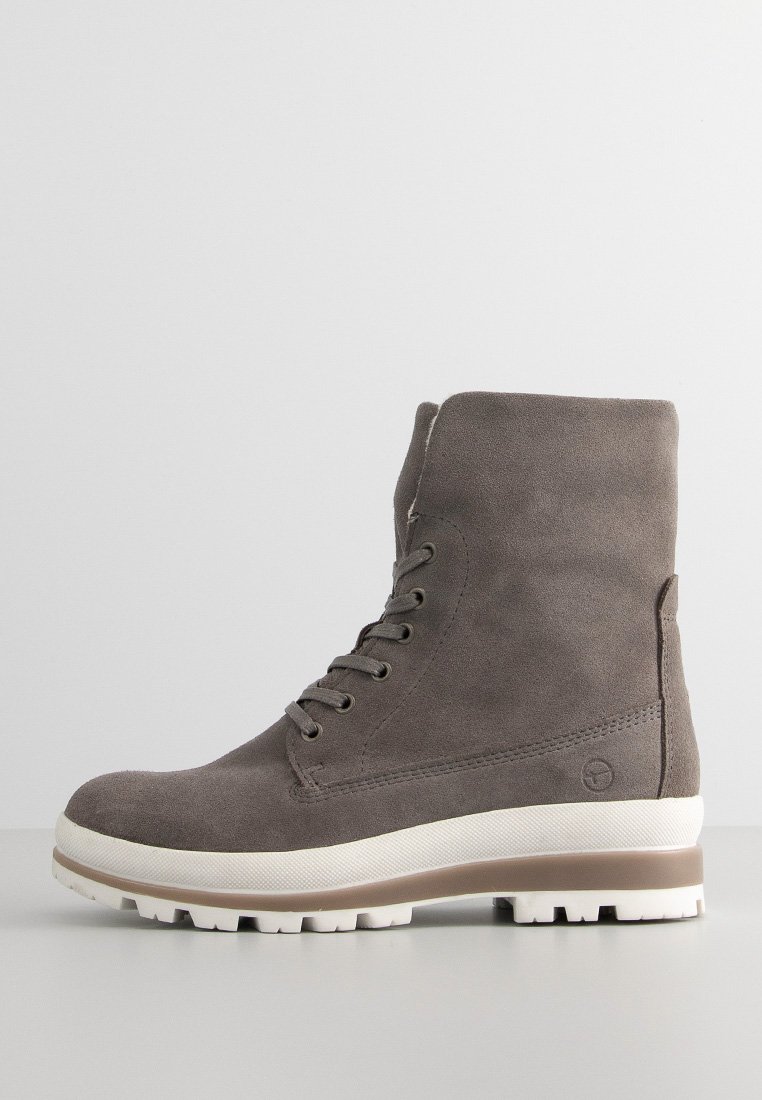 Botines con cordones