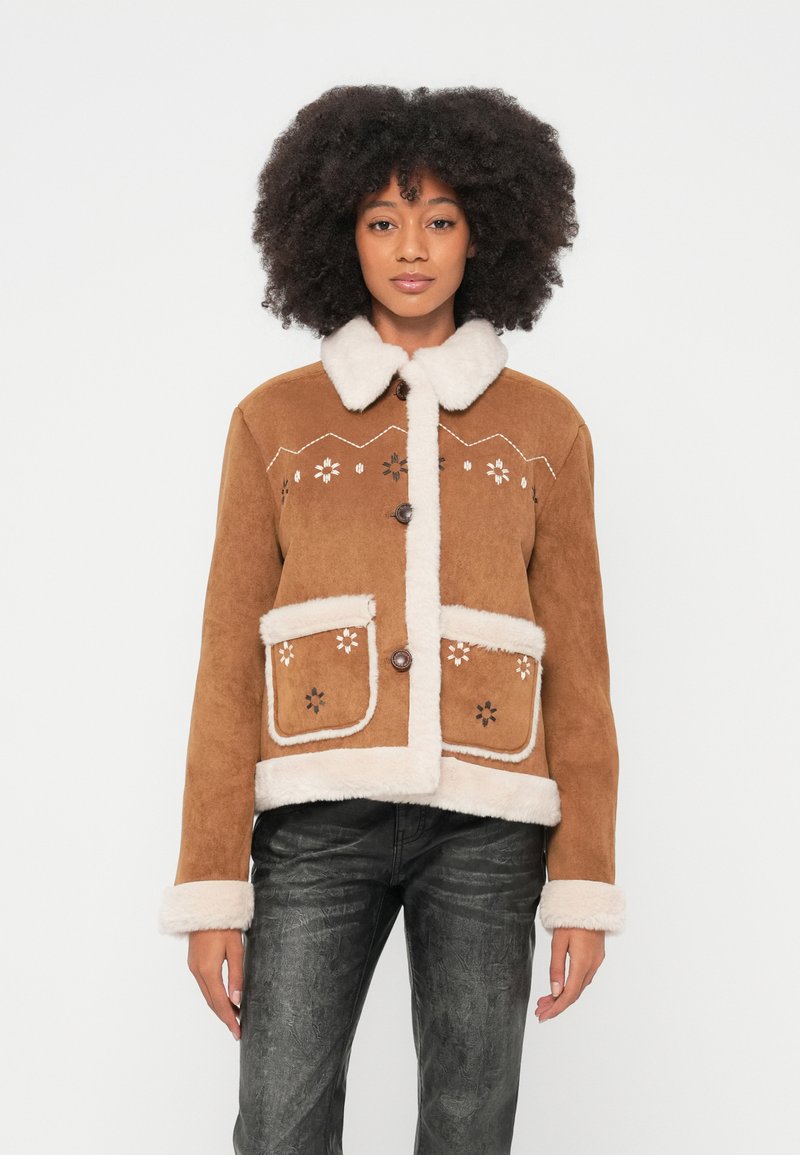 Hollister Co. GINGERBREAD JACKET - Talvejope - brown