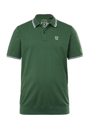 Donkergroen poloshirt van katoen. Heeft een geribbelde kraag met witte strepen, een twee-knopen sluiting en een geborduurd logo op de borst.