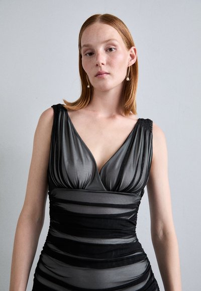 Norma Kamali TARA PICKLEBALL GOWN - Vestido de fiesta - black/snow white