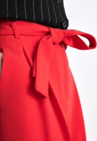 BOSS TAPIANA - Bukse - bright red