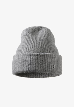 Grijze gebreide beanie met een geribbelde textuur, omgevouwen boord en een klein rond logo-detail aan de zijkant. Zachte wolmix materiaal.
