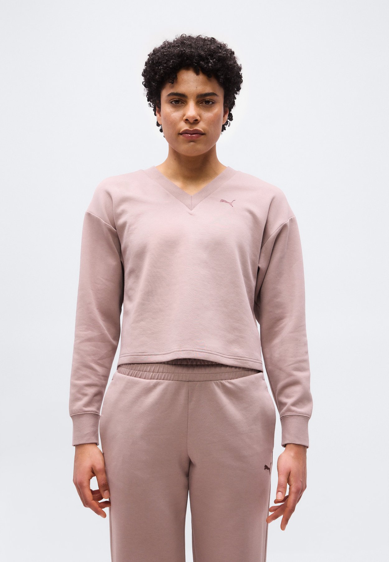 ELEVATED COMFORT V NECK CREW