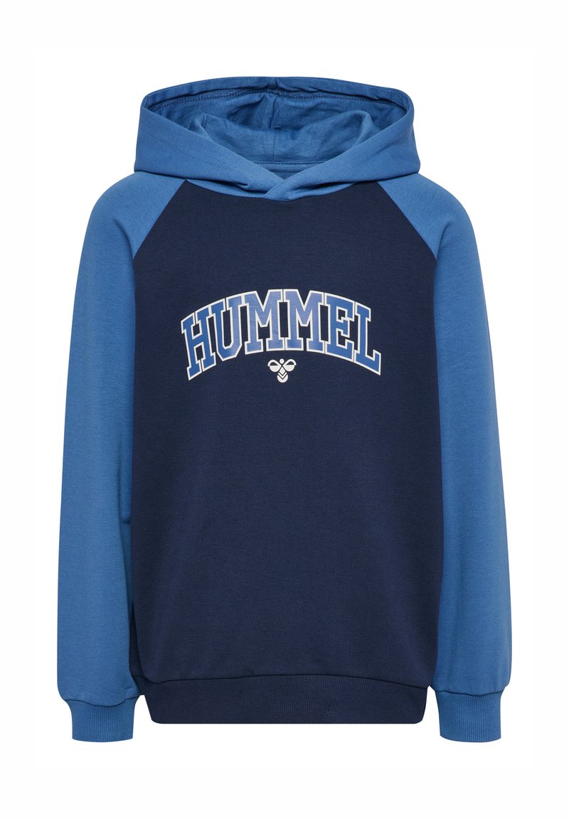 Kapuzensweatshirt mit marineblau und hellblauen Farbsäulen. Verfügt über ein großes "HUMMEL"-Logo in Weiß über die Brust. Aus einem Baumwoll-Mischgewebe.