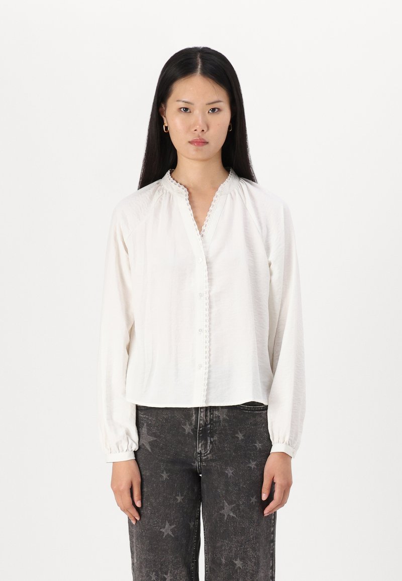 JDY JDYLOLI - Blouse - cloud dancer