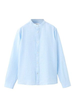 Chemise bleu clair à manches longues avec col mandarin et boutons blancs sur le devant.