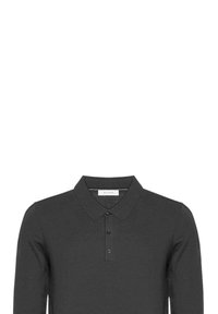 Polo a maniche lunghe color grigio scuro con colletto in tessuto a maglia liscia. Presenta tre bottoni e un'etichetta piccola all'interno del colletto.