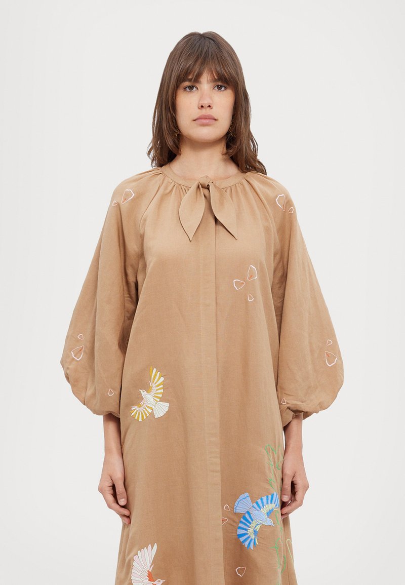 Helmstedt MOMO DRESS - Maxi dress - brown/light brown - Zalando