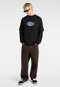 Vans SKATE CHECK LOOSE - Relaxed fit -farkut - medium grey