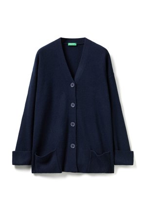 Marineblauer Strickcardigan mit V-Ausschnitt, fünf Knöpfen, gerippten Bündchen und zwei vorderen Taschen. Weicher Textur, lockere Passform und schlichtes Design.