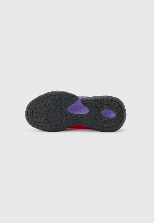PUMA DAGGER 2 UNISEX - Basketball shoes - team violet/for all time red/black — foto 5