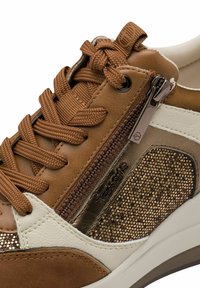 Tamaris Baskets basses - cognac comb