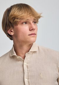 Thumbnail Image 4