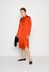 Birgitte Herskind BARBA SHIRT DRESS - Vestido de cocktail / Vestido de festa - mandarin red