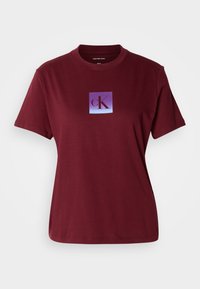 - T-shirt z nadrukiem