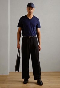 Esprit V-NECK REGULAR FIT - T-shirt - bas - navy