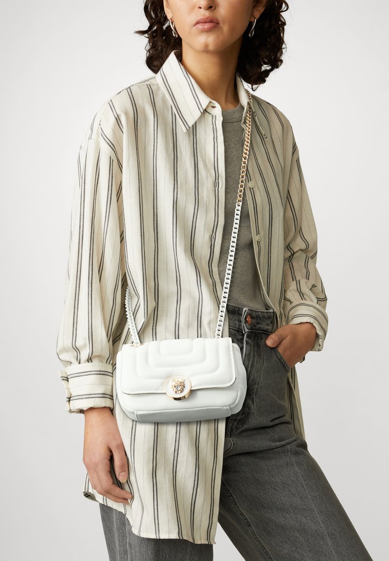 ALDO LYNDZIIX Across body bag white Zalando.ie