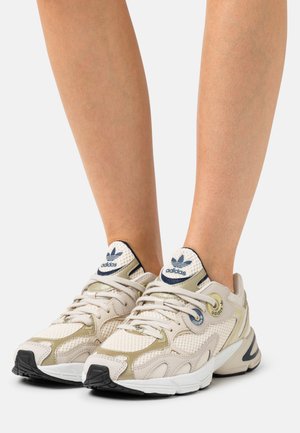 ASTIR - Sneakers basse - clear brown/white/light gold metallic