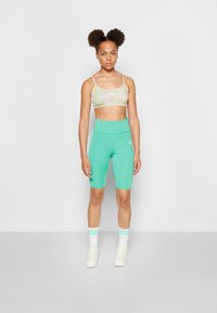 adidas Originals Calções - hi-res green