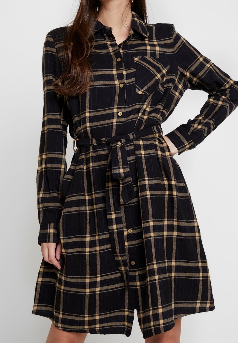 Noisy May Robe de jour - black