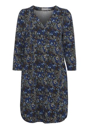 Robe florale avec un décolleté en V, des manches 3/4 et un fond sombre avec des motifs floraux bleus, blancs et bruns. Tissu doux et léger.