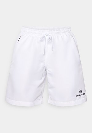 Biele športové šortky s elastickým pásom a šnúrkou; obsahujú bočné vrecká a malé čierne logo blízko lemovania.