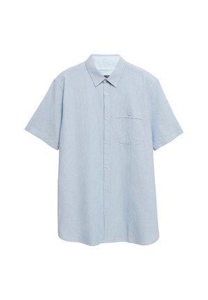 Hellblaues kurzärmeliges Hemd mit dünnen weißen vertikalen Streifen und einer einzelnen geknöpften Brusttasche.