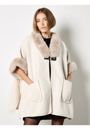 Poncho - cream