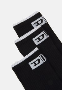 Diesel SKM-D-DIVISION-MID-CUT-CUSHIONED-SOCKS 3 PACK - Zeķes - e4101