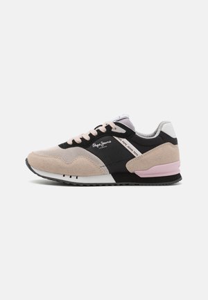 Sneakersy niskie