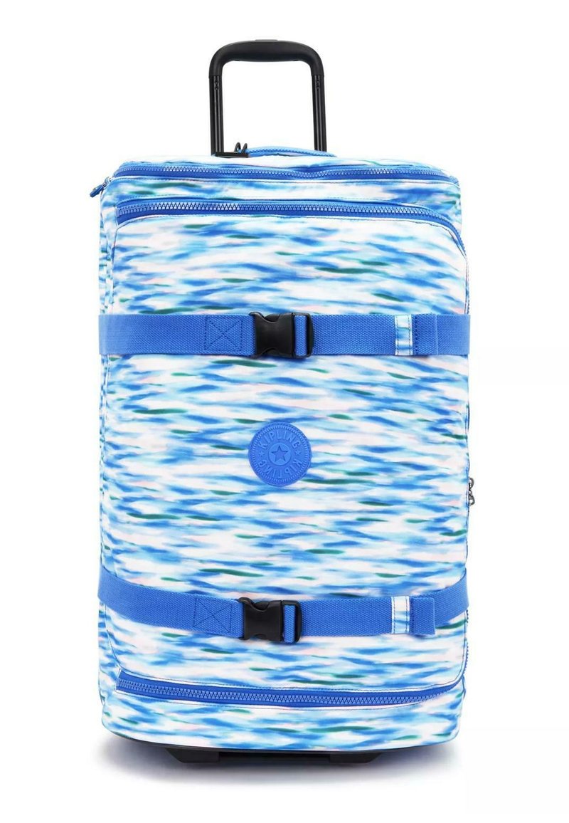 Valigia con ruote blu e bianca a motivo, dotata di due cinghie blu regolabili con fibbie nere, manico telescopico nero estensibile e tasche anteriori con cerniera.