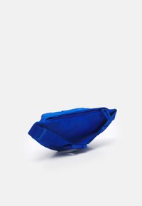 Nike Sportswear HERITAGE WAISTPACK UNISEX - Bolsa de cintura - game royal/game royal/lime glow