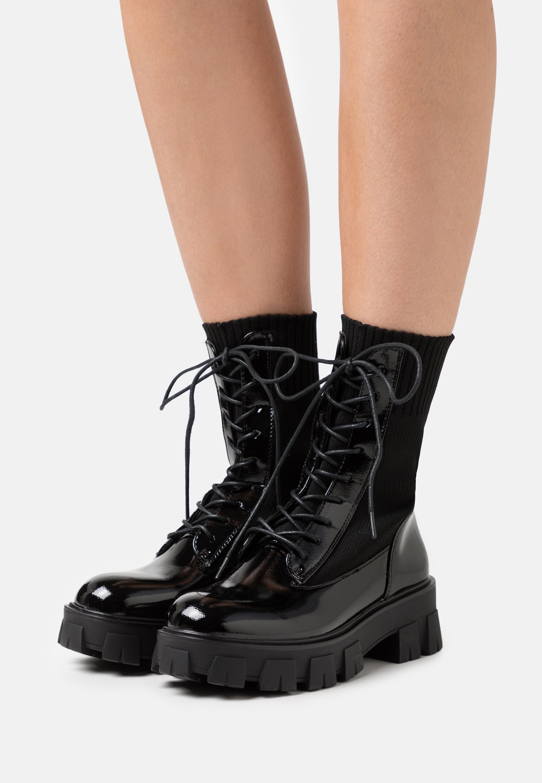 robert wayne chelsea boots