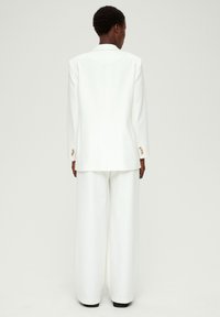 s.Oliver BLACK LABEL STRETCH - Halflange jas - ecru