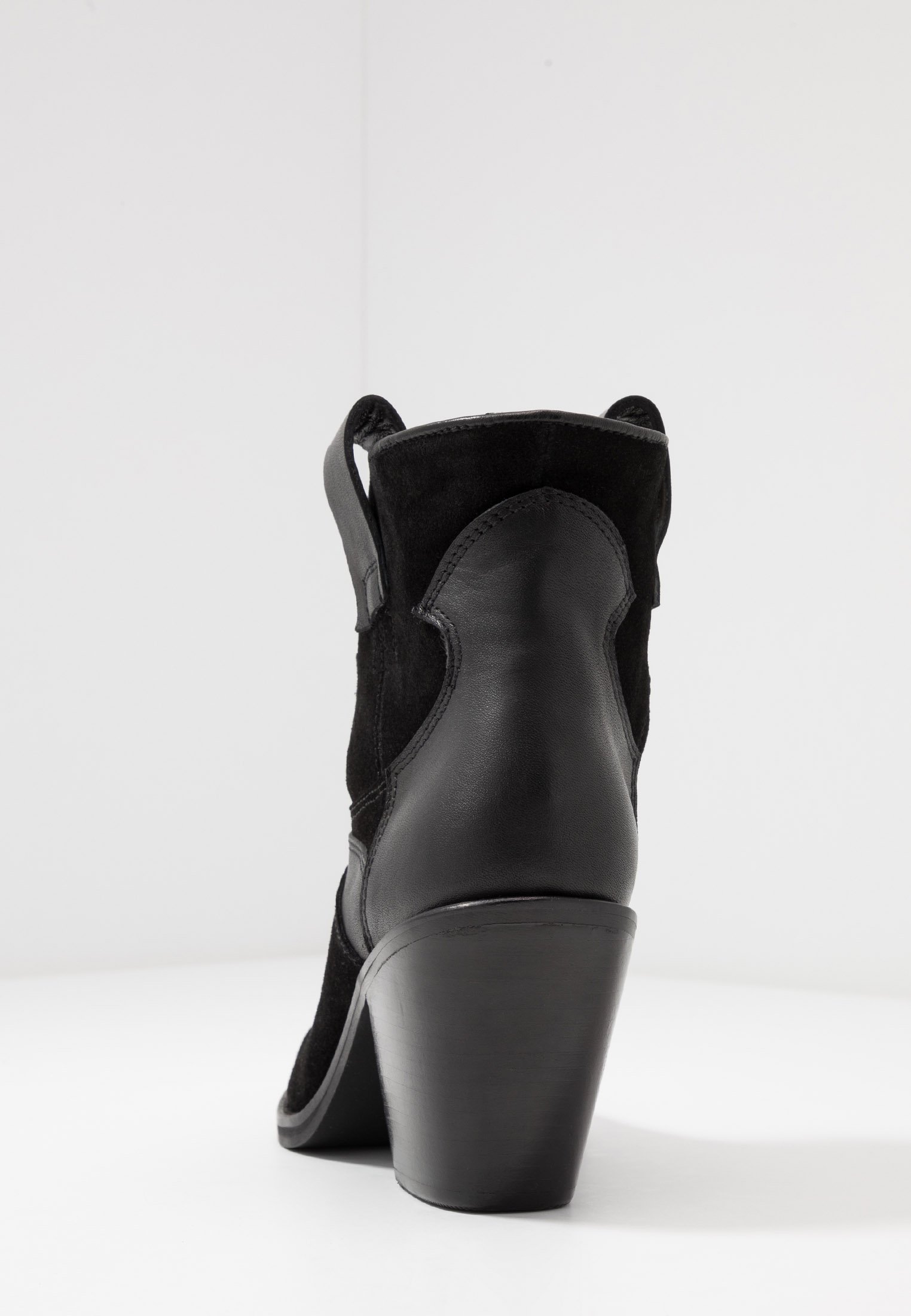 Buffalo JODIE Korte laarzen black Zalando.nl Buffalo JODIE Korte laarzen black Zalando.nl