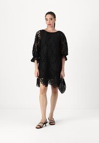 VILA VIKABELA ANGLAISE DRESS - Koktel haljina / svečana haljina - black