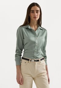 Lauren Ralph Lauren CLASSIC FIT SATIN CHARMEUSE SHIRT - Camicia - soft laurel