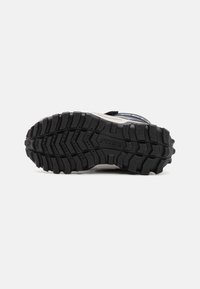 Geox HIMALAYA - Zimné čižmy - royal/black