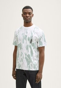 TOM TAILOR DENIM T-shirts print - white abstract flowery print