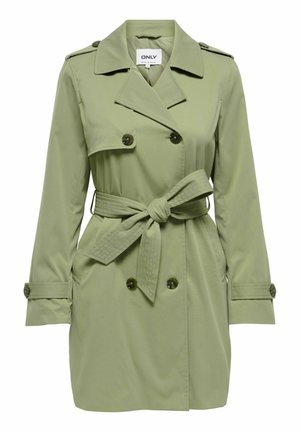 Svetlo zelena dvoredna plašč s širokimi ovratniki, zapenjanimi na ramenih, pasom, zavezanim v pasu, in zapenjanimi trakovi na rokavih.