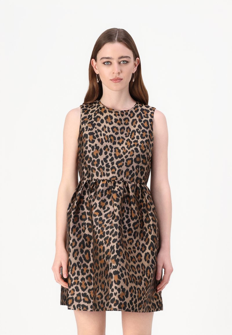 kate spade new york CLASSIC LEOPARD DRESS - Koktejlové šaty / šaty na párty - cognac
