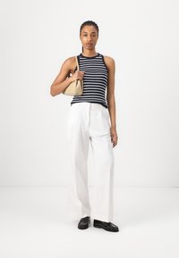 Tommy Hilfiger CABLE SLIM - Trui - dark night navy/ivory