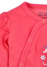 Korallenfarbener Baumwoll-Body mit einem bedruckten Einhorn-Motiv und floralem Akzent, Druckknopfverschluss und Puffärmeln für einen bequemen Sitz.