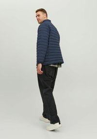 Thumbnail Image 6