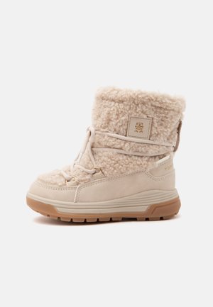 Tommy Hilfiger, MAYLA UNISEX - Боти с връзки - sand