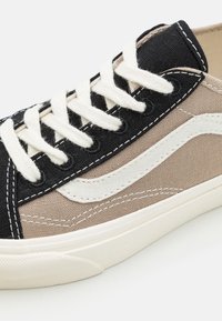 Vans Tenisky - beige